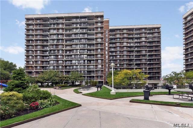 3rd image of 150-38 Union Turnpike #4 L, New York, NY 11367 | MLS# 1039069