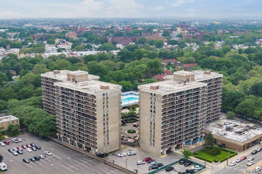 1st image of 150-38 Union Turnpike #4 L, New York, NY 11367 | MLS# 1039069