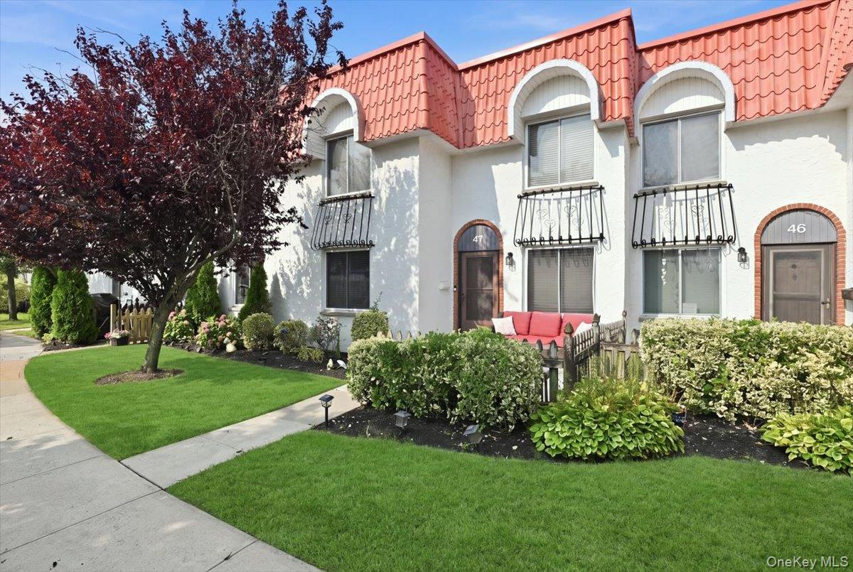 32nd image of 47 Alhambra Dr, Hempstead, NY 11572 | MLS# 1039086