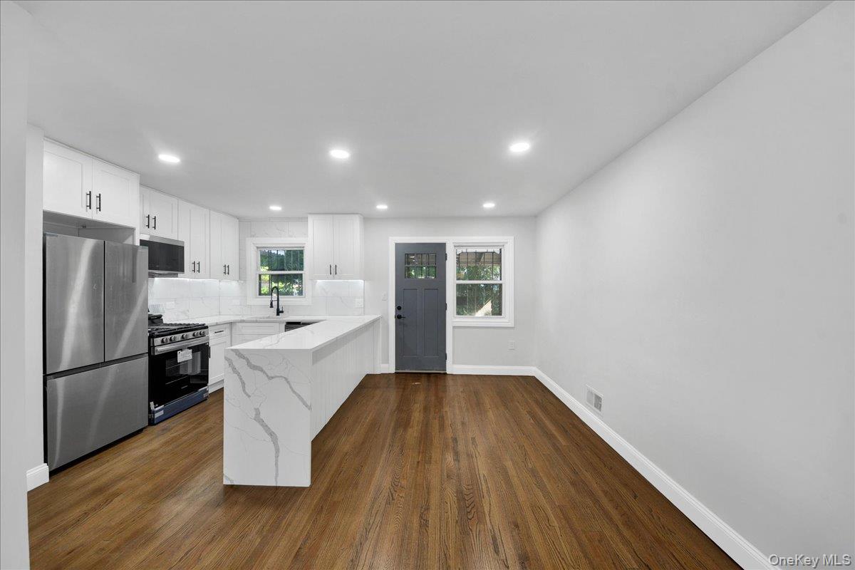 4th image of 1052 E 227Th St, New York, NY 10466 | MLS# 1039093