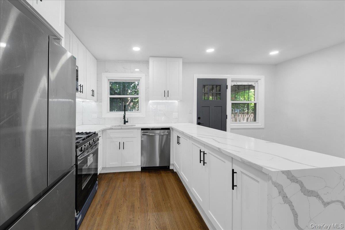 3rd image of 1052 E 227Th St, New York, NY 10466 | MLS# 1039093