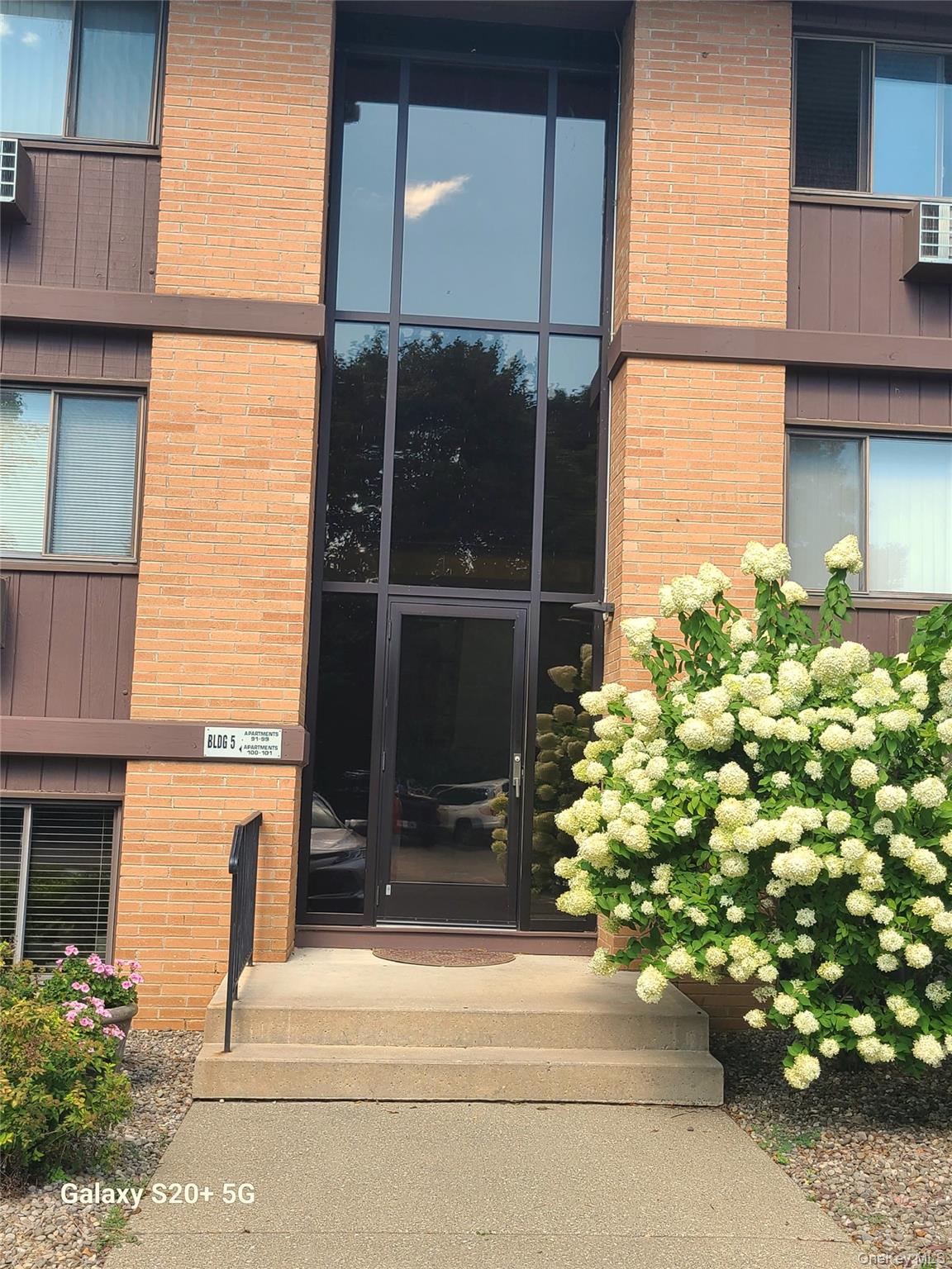 2nd image of 10 Oakwood Ter #94, New Windsor, NY 12553 | MLS# 1039106