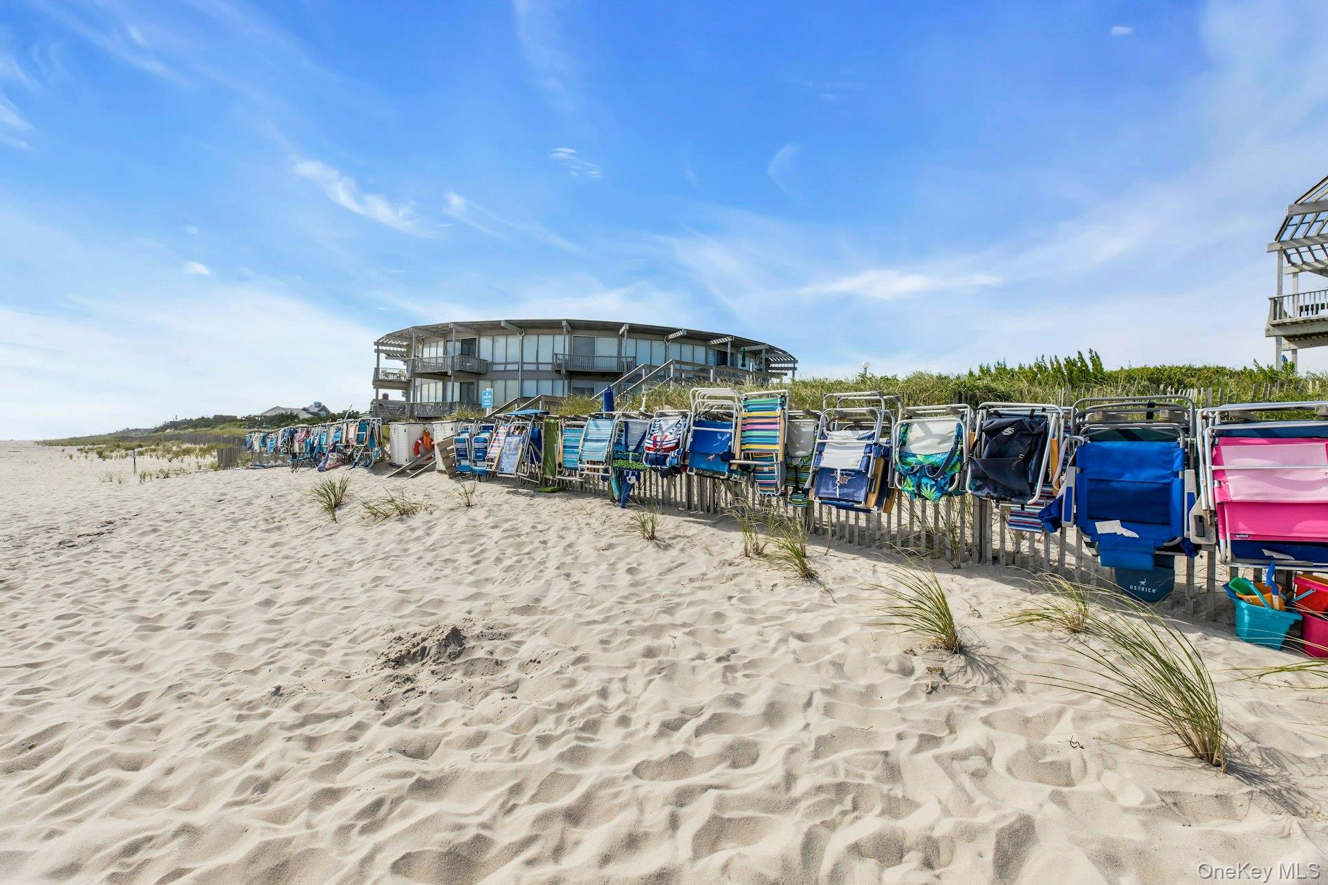 2nd image of 101 Dune Rd, Southampton, NY 11942