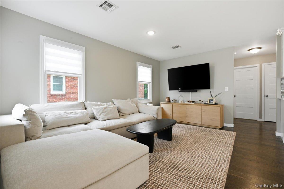 2nd image of 47 Fendale St, Hempstead, NY 11010 | MLS# 1039188