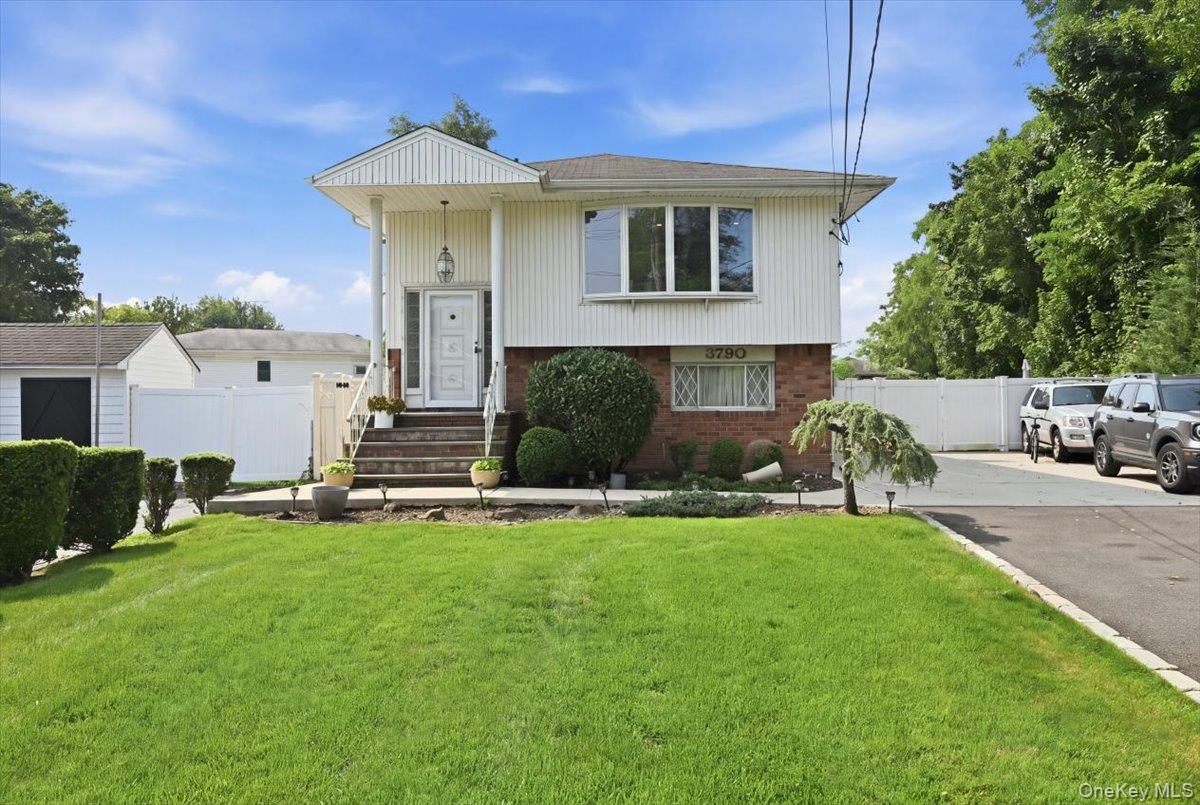 2nd image of 3790 Waverly Ave, Hempstead, NY 11783 | MLS# 1039207