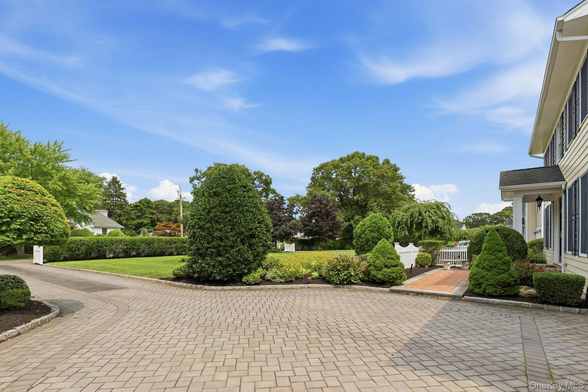 4th image of 28 Spruce St, Brookhaven, NY 11784 | MLS# 1039232
