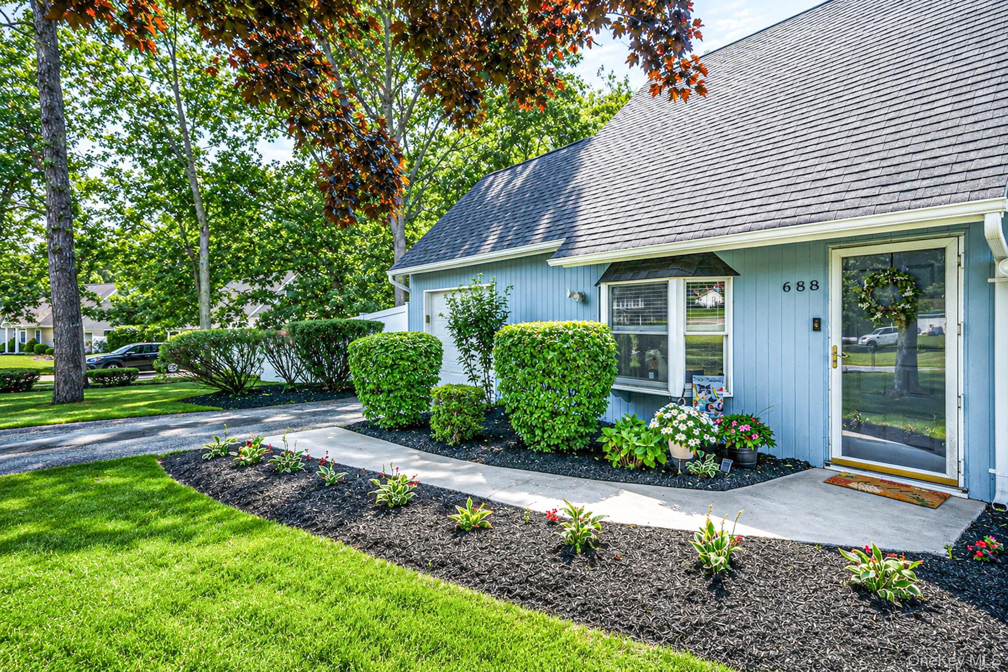 2nd image of 688 Hawkins Rd E, Brookhaven, NY 11727 | MLS# 1039252