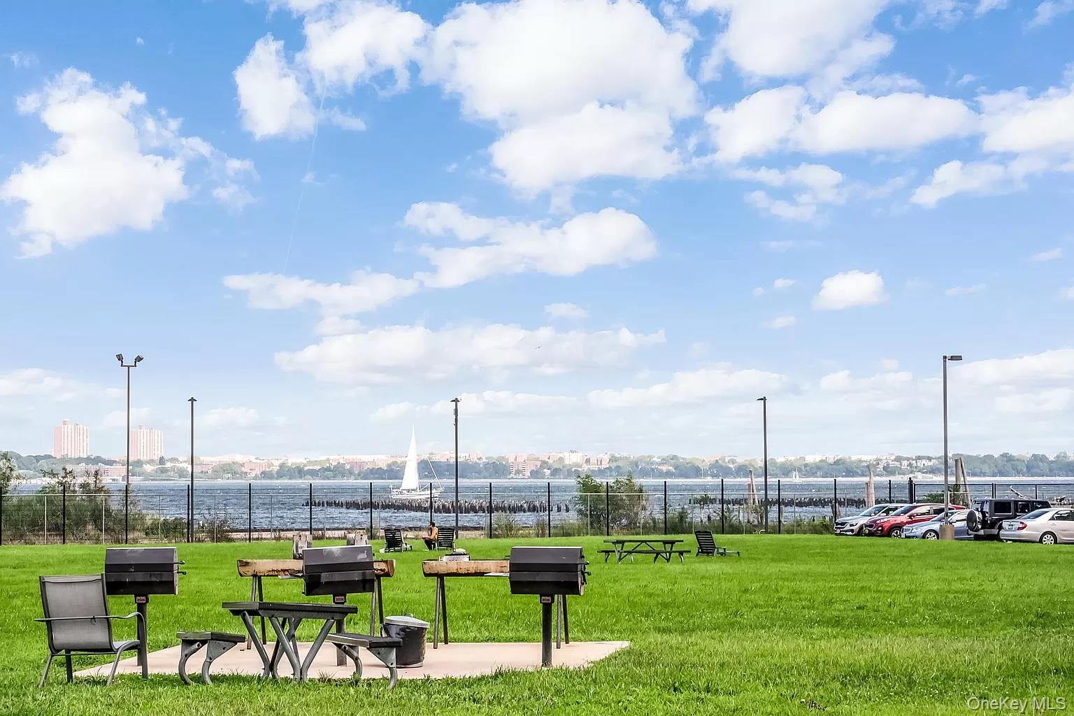 21st image of 10 Bay Street Landing #2B, New York, NY 10301 | MLS# 1039299