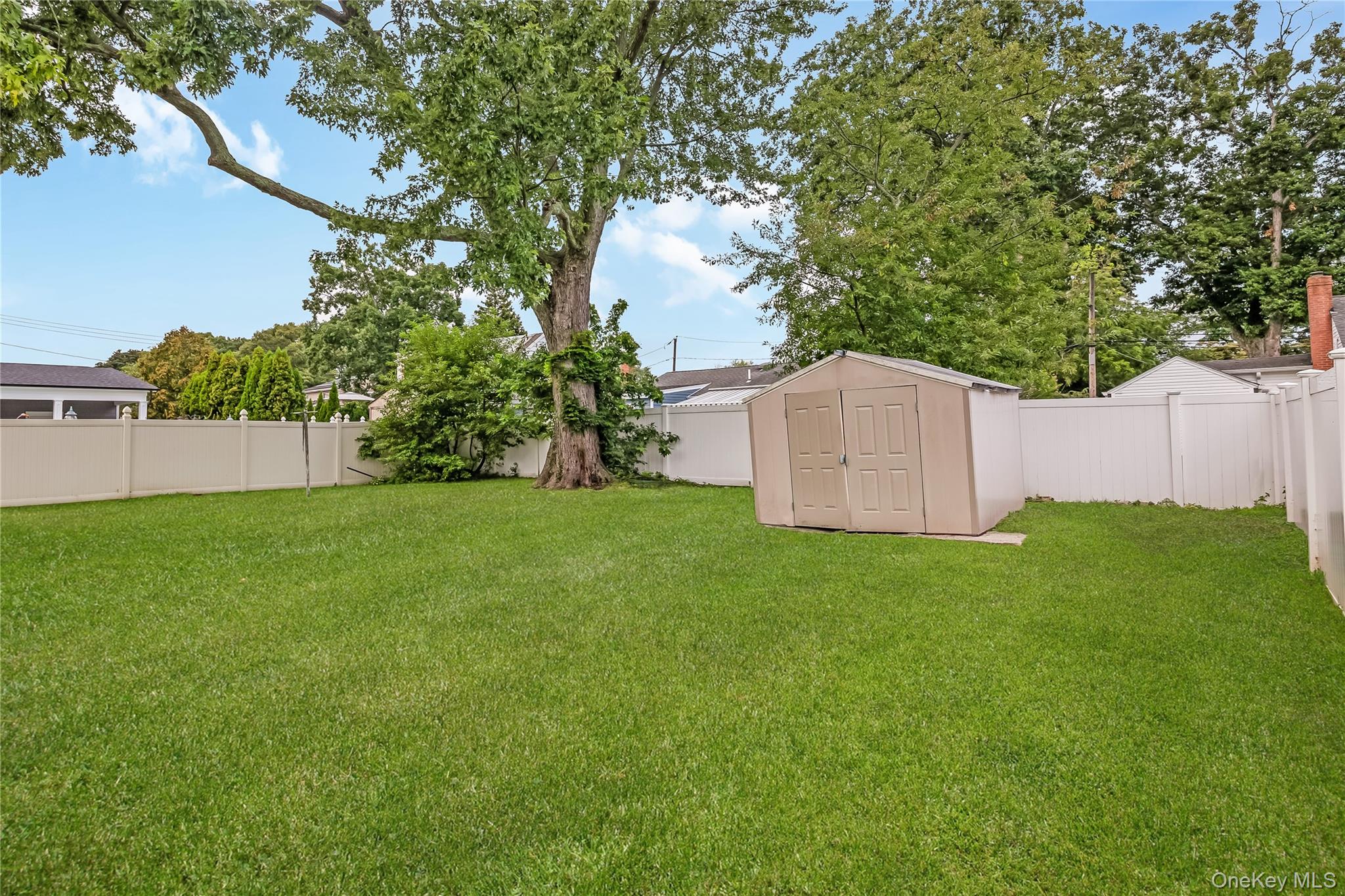 4th image of 11 Delano Pl, West Babylon, NY 11704 | MLS# 1039362
