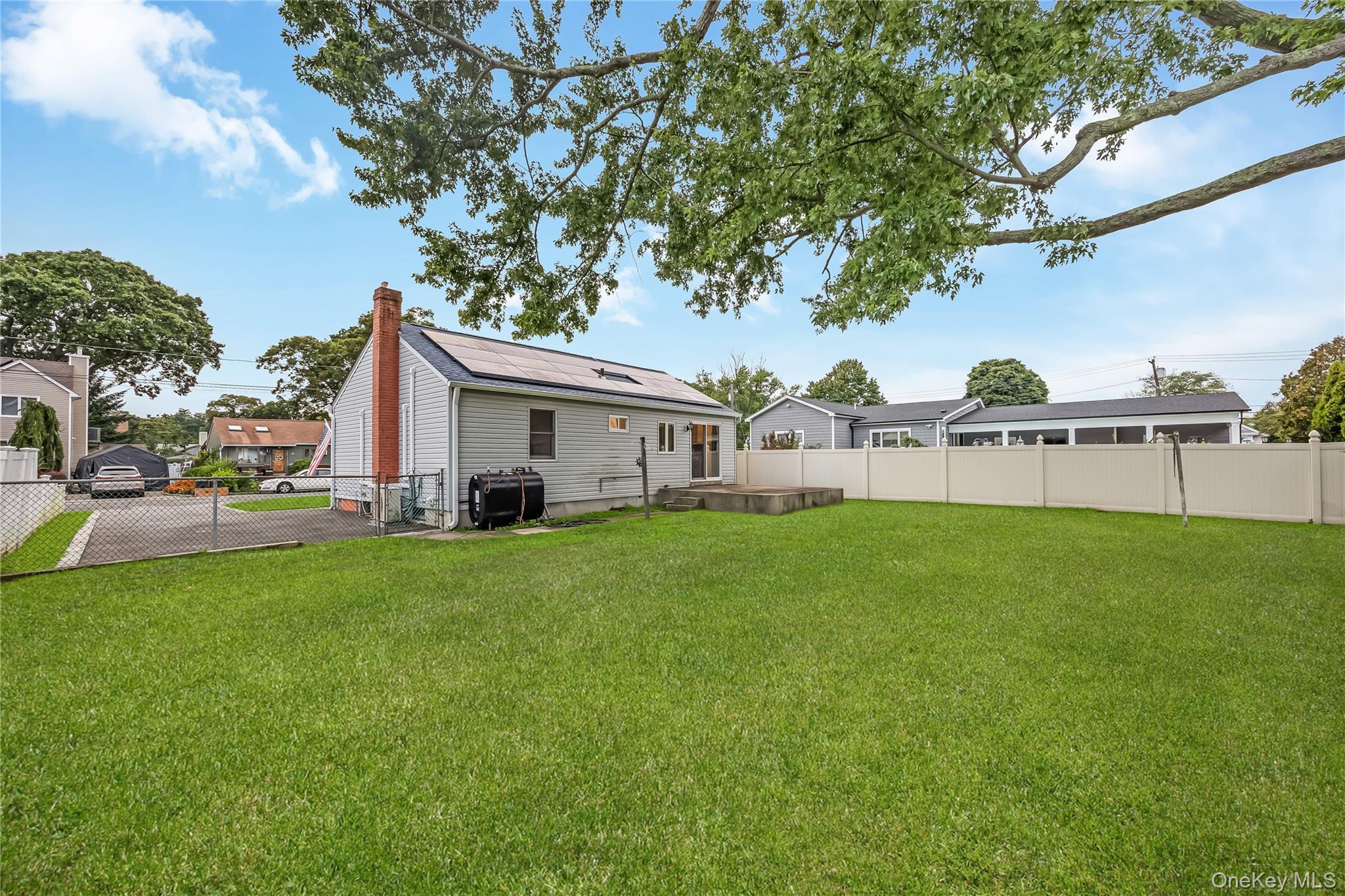 5th image of 11 Delano Pl, West Babylon, NY 11704 | MLS# 1039362