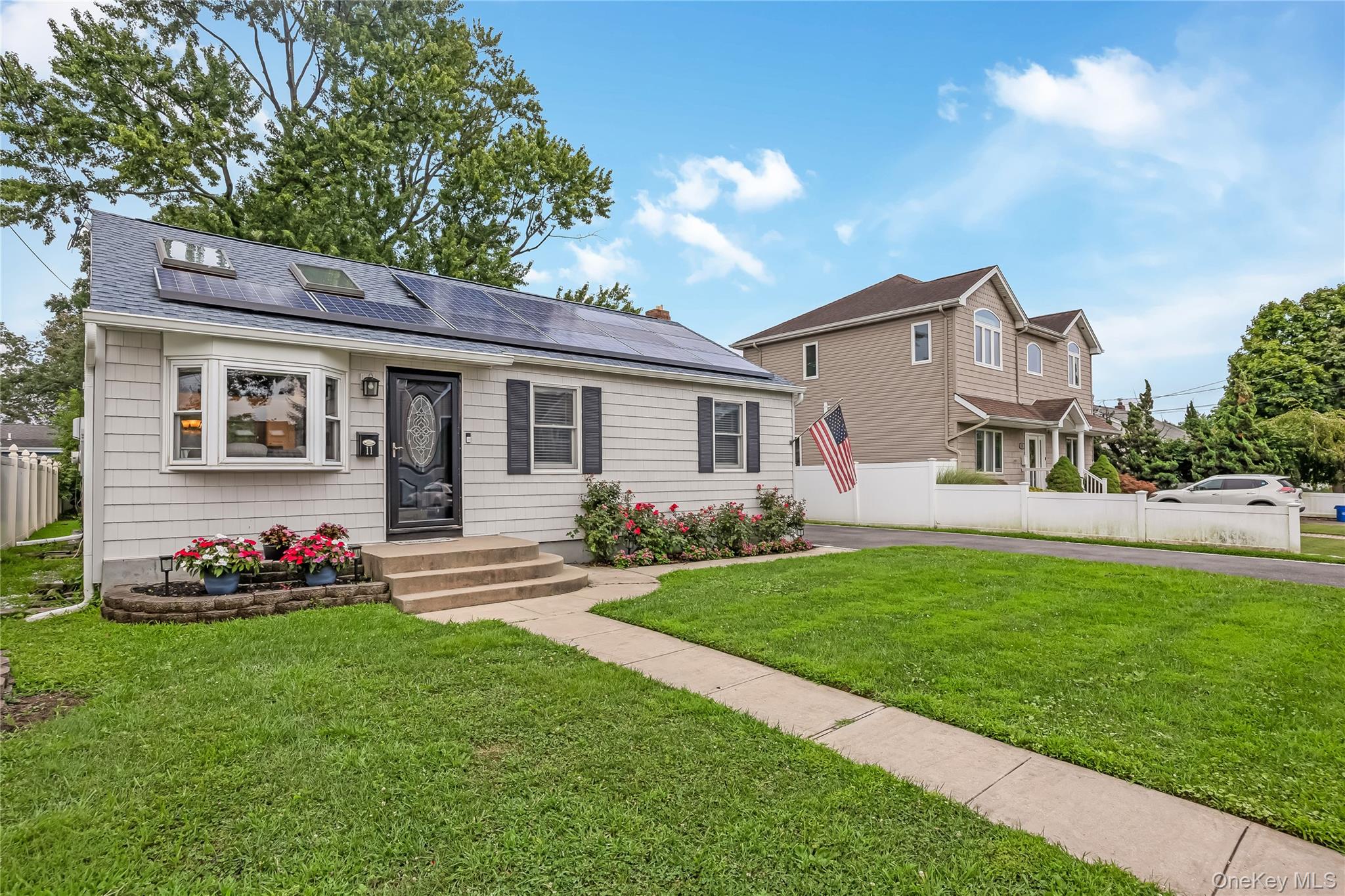 2nd image of 11 Delano Pl, West Babylon, NY 11704 | MLS# 1039362