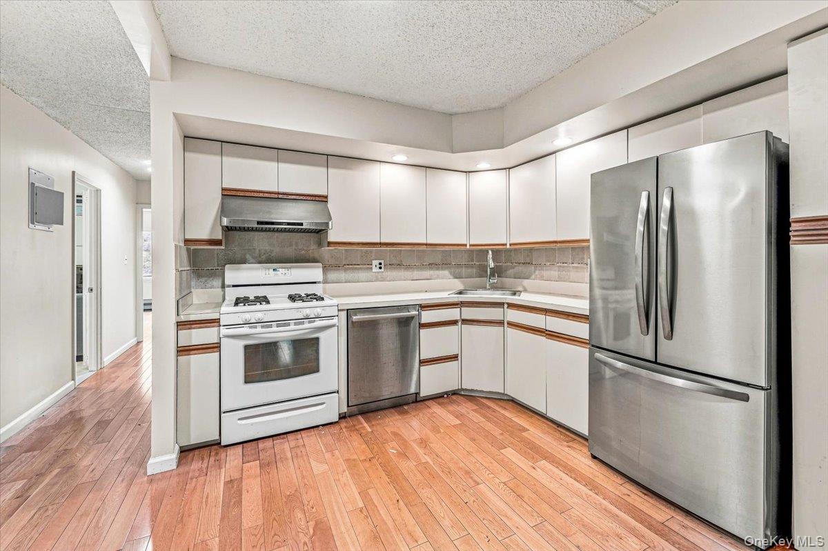 5th image of 71-24 162Nd St #2, New York, NY 11365 | MLS# 1039380