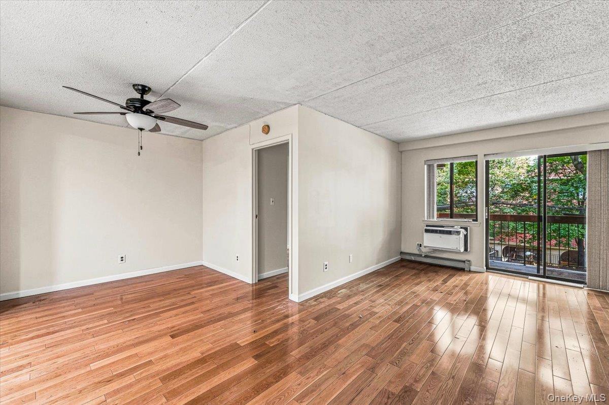3rd image of 71-24 162Nd St #2, New York, NY 11365 | MLS# 1039380