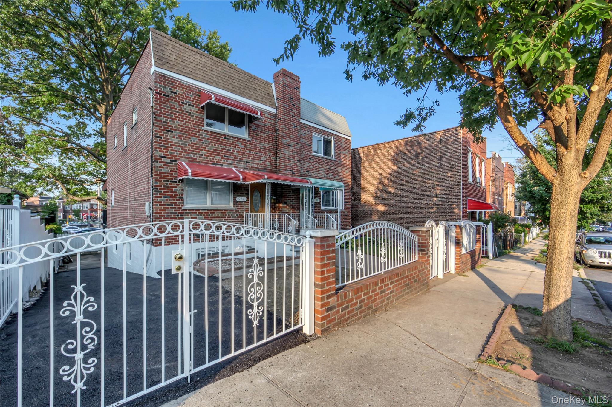 1st image of 931 E 232nd St, New York, NY 10466 | MLS# 1039385