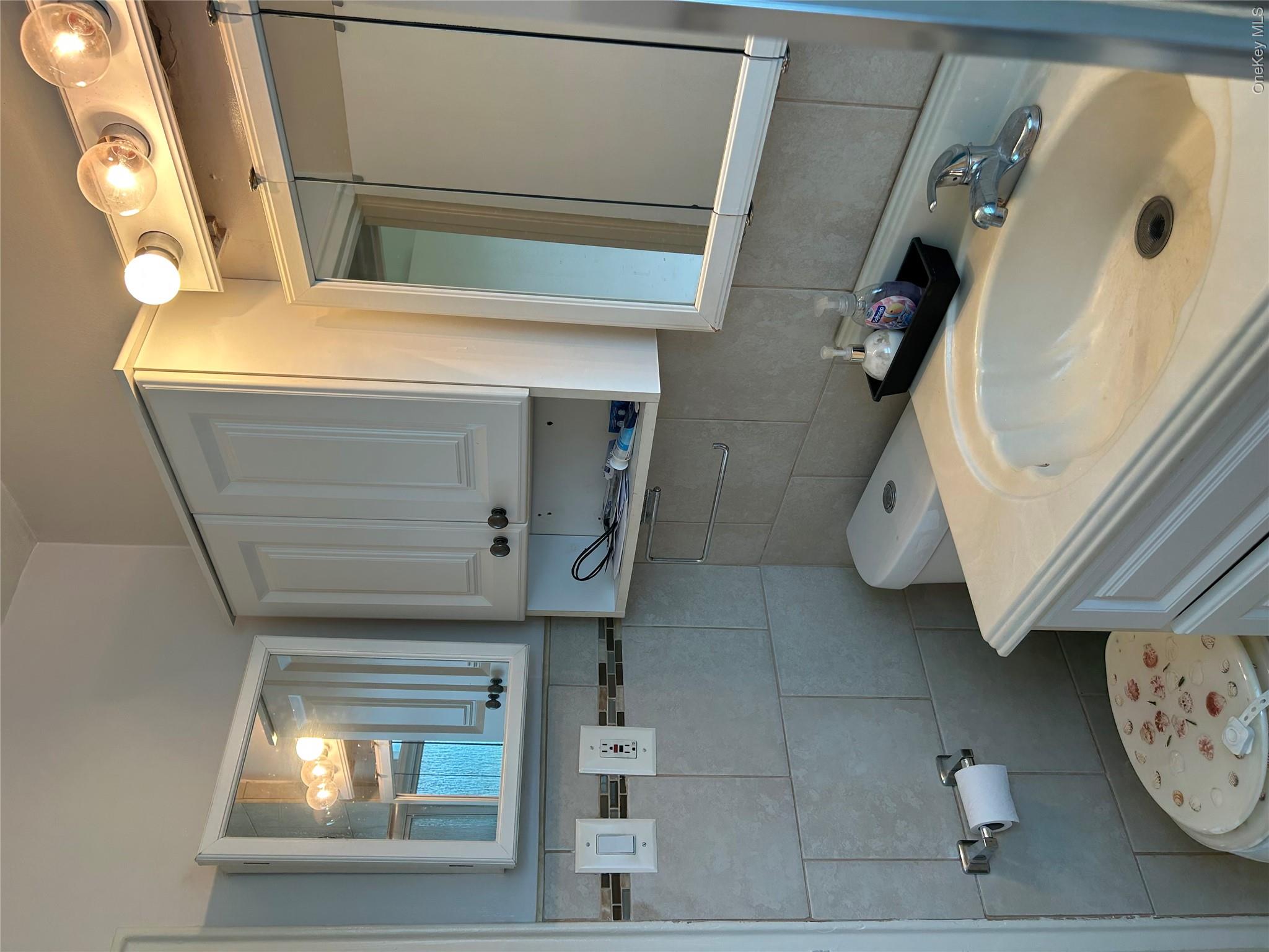 10th image of 1027 Fenwood Dr #3, Hempstead, NY 11580 | MLS# 1039394