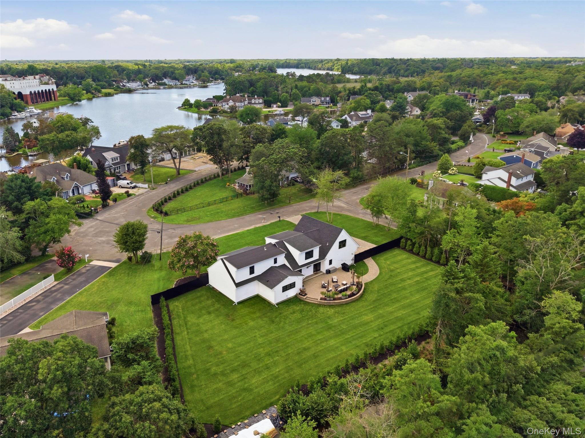 5th image of 16 Twin River Dr, Islip, NY 11769 | MLS# 1039412
