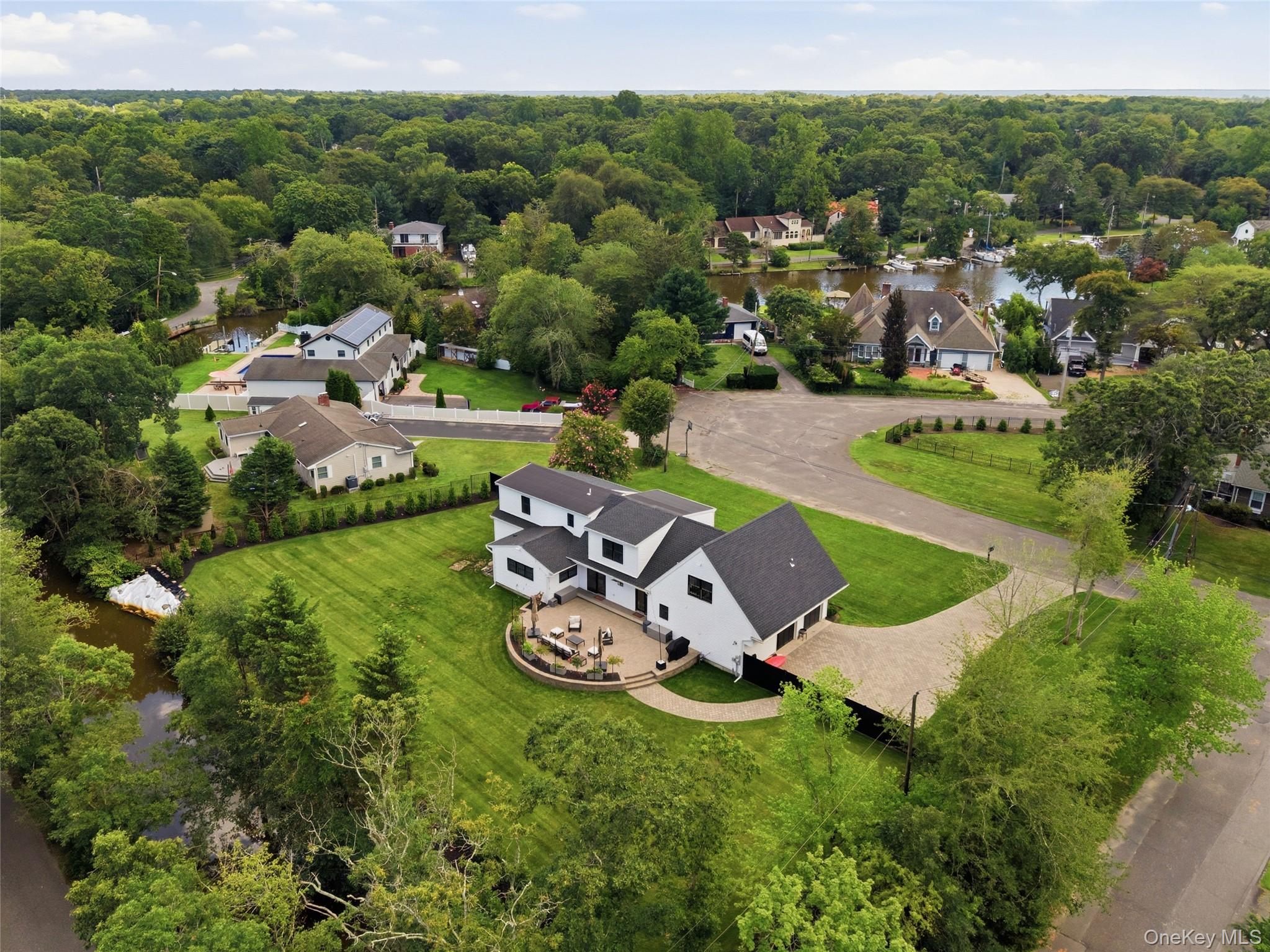 3rd image of 16 Twin River Dr, Islip, NY 11769 | MLS# 1039412
