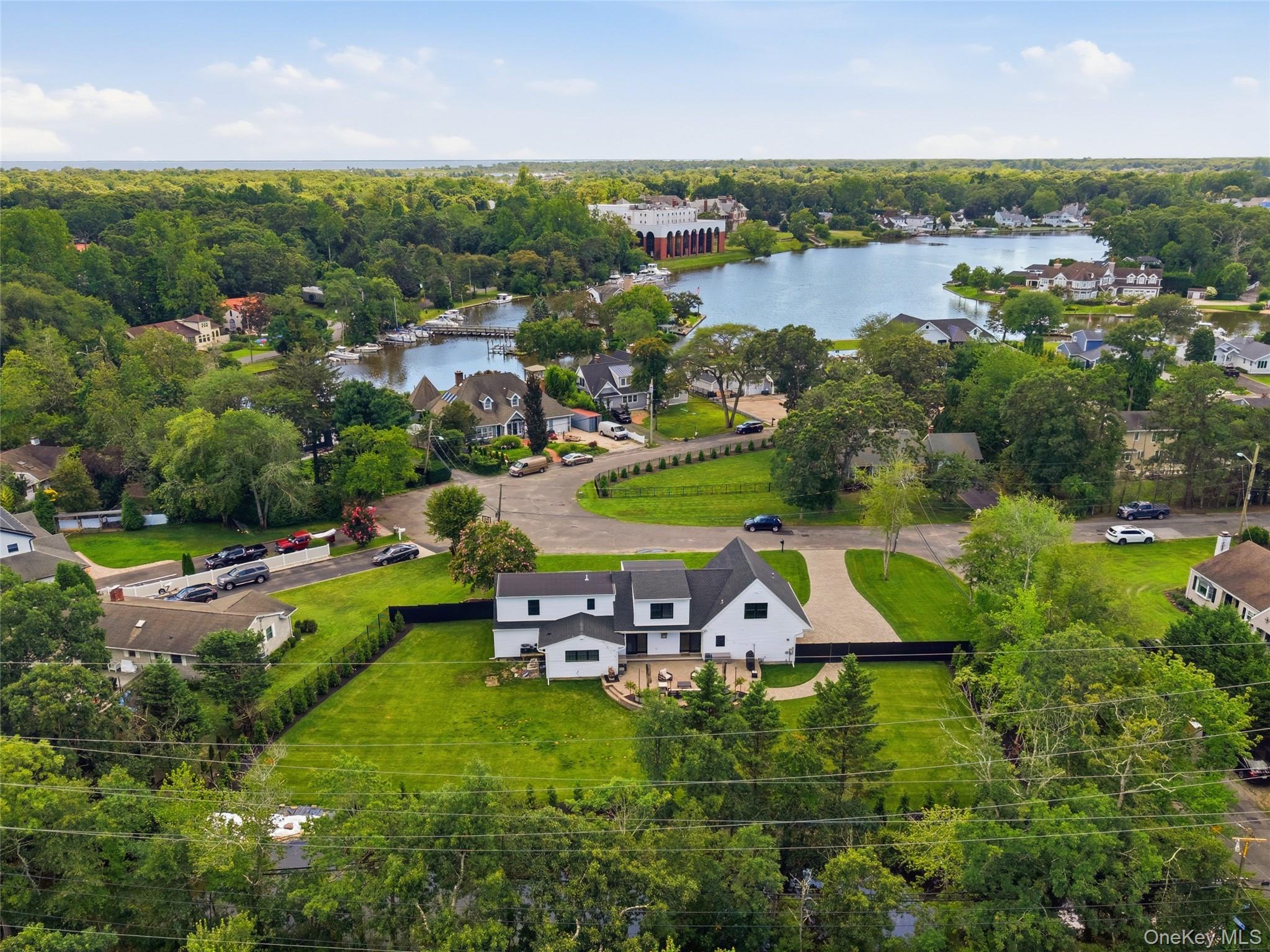 4th image of 16 Twin River Dr, Islip, NY 11769 | MLS# 1039412