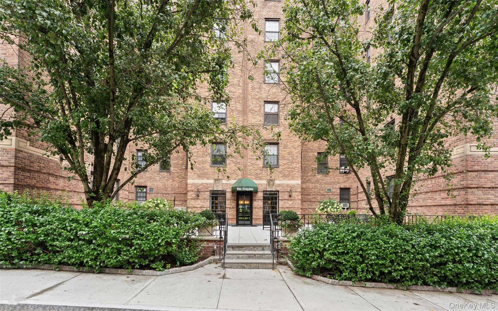 2nd image of 35 Parkview Ave, Yonkers, NY 10708