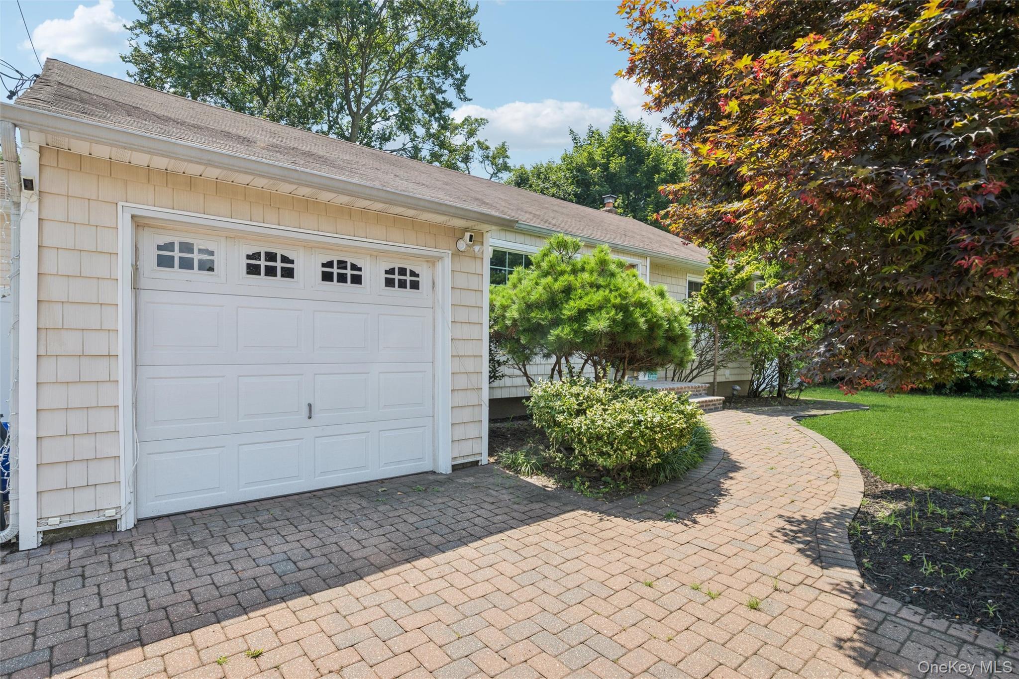 2nd image of 42 Lexington Ave, Babylon, NY 11704 | MLS# 1039465