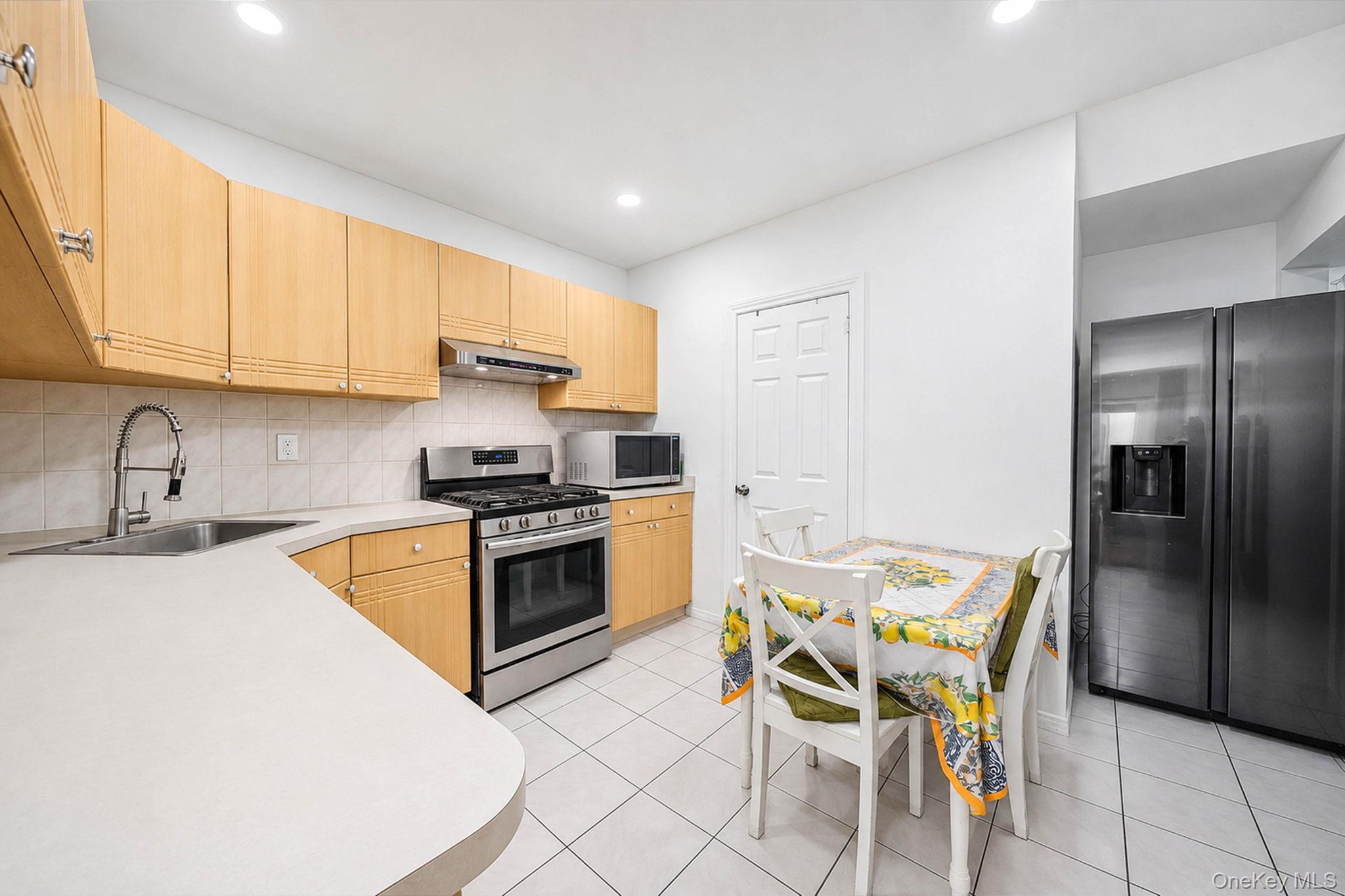 5th image of 105 Hale Ave, New York, NY 11208 | MLS# 1039476