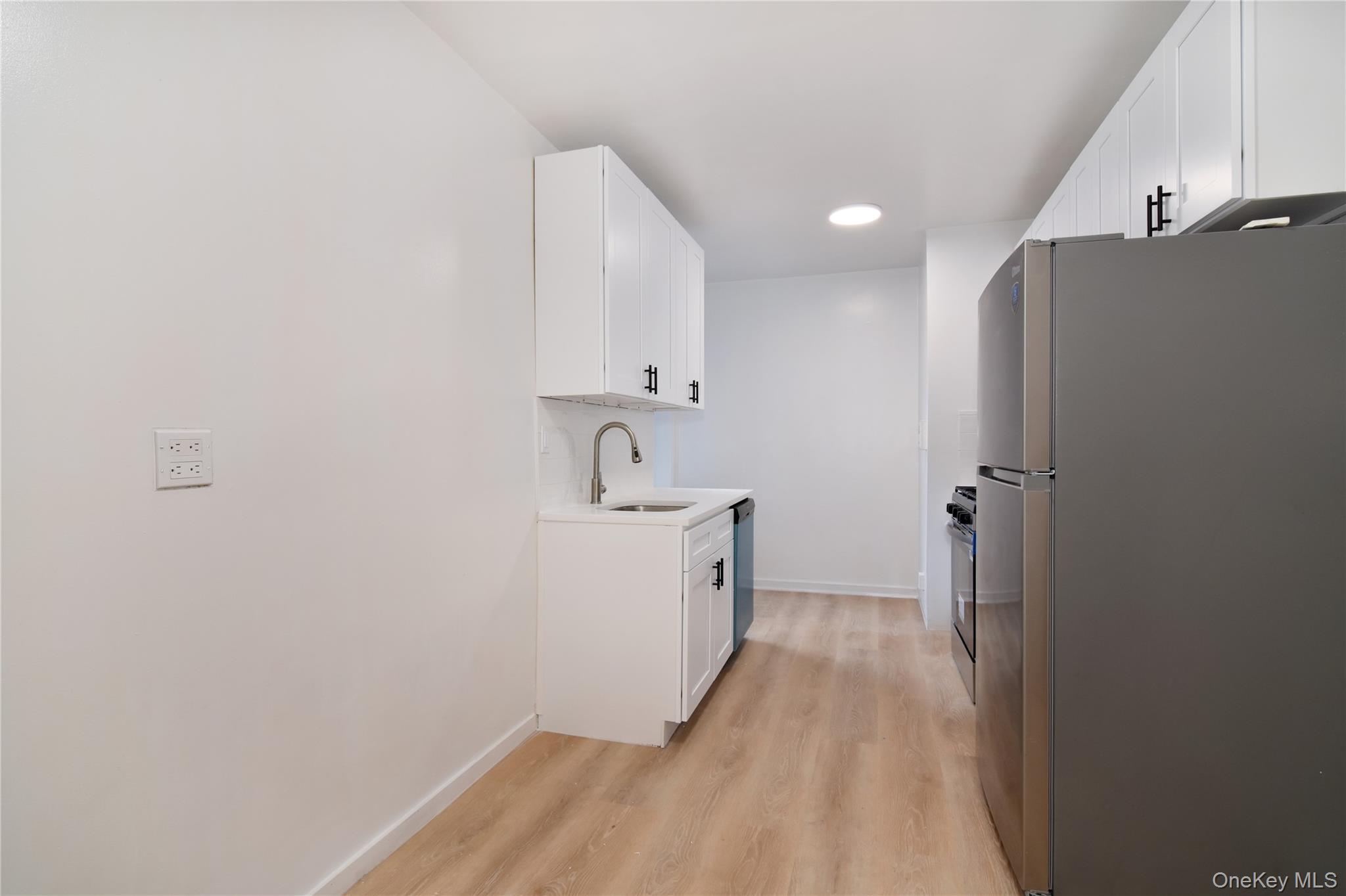 3rd image of 590 E 3Rd St, Mount Vernon, NY 10550