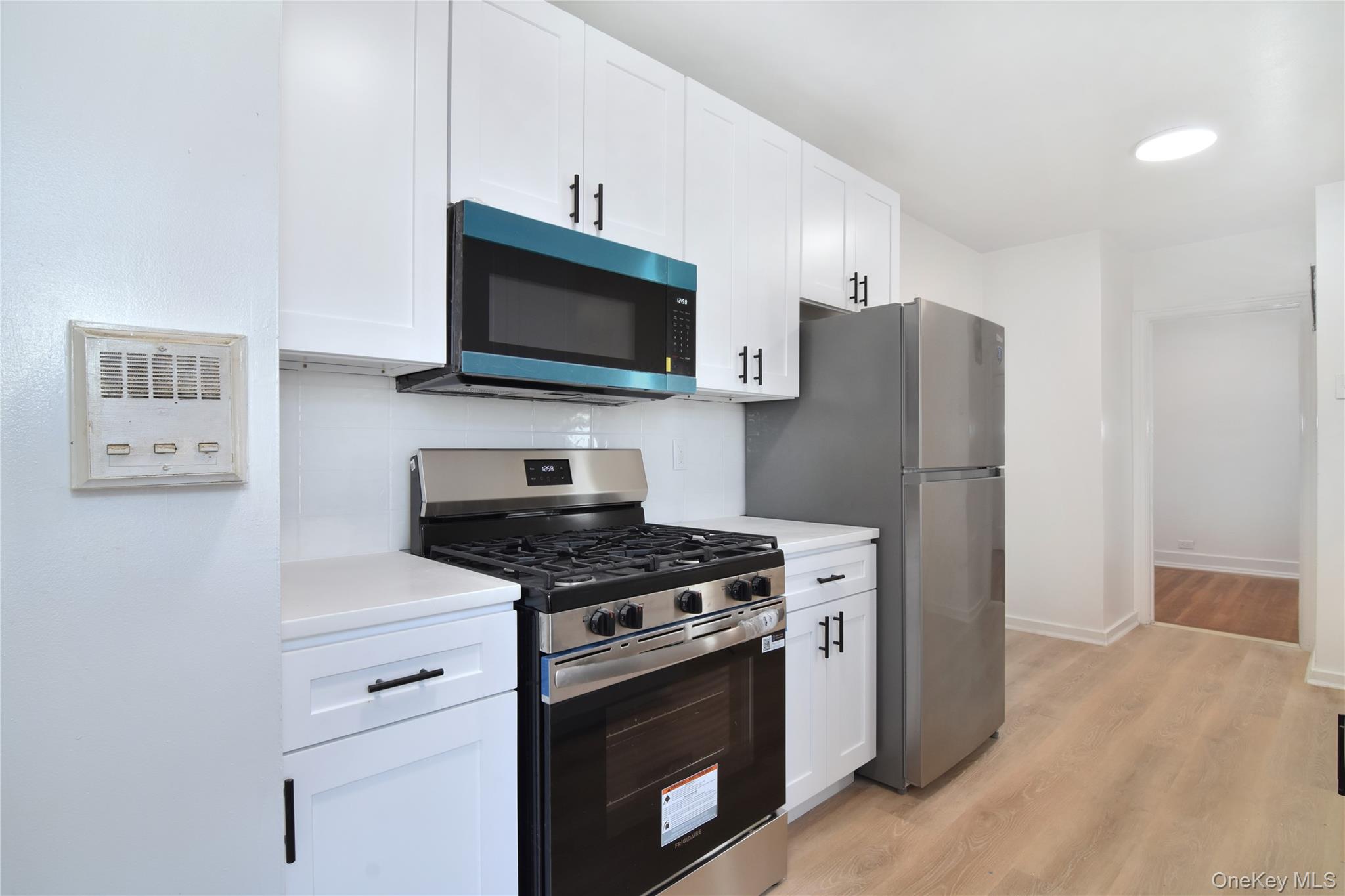 2nd image of 590 E 3rd St #1L, Mount Vernon, NY 10553 | MLS# 1039489
