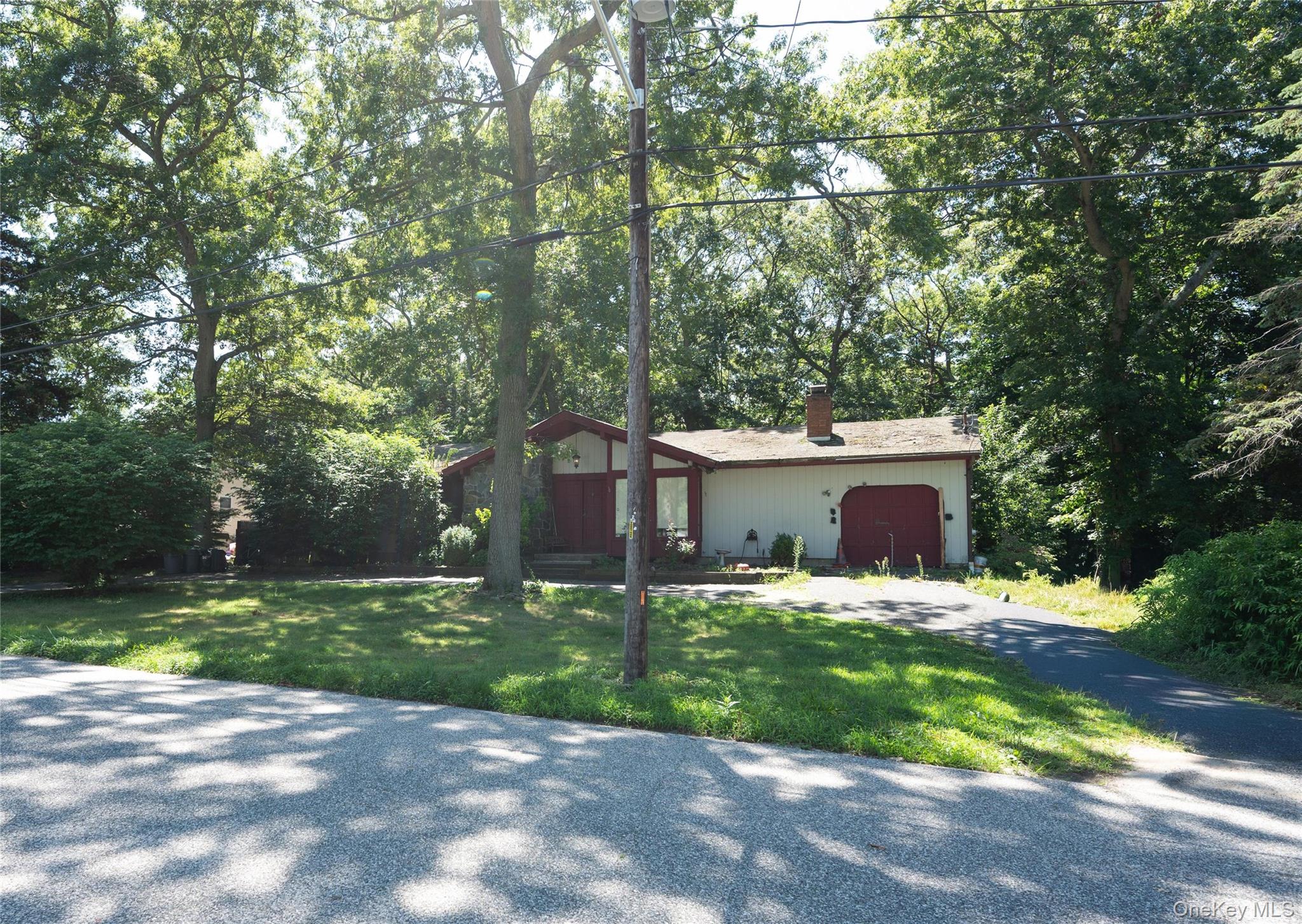 3rd image of 6 Loretta Court, Brookhaven, NY 11727 | MLS# 1039490