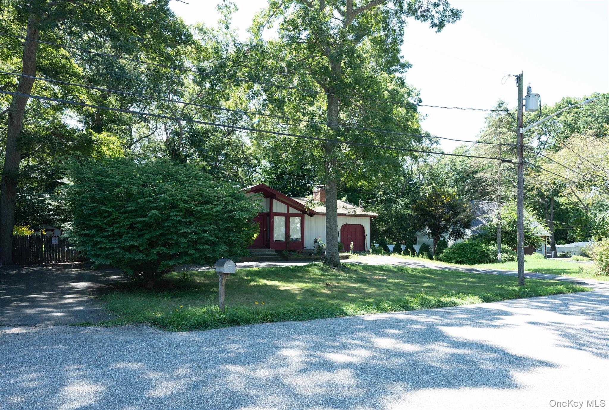 4th image of 6 Loretta Court, Brookhaven, NY 11727 | MLS# 1039490