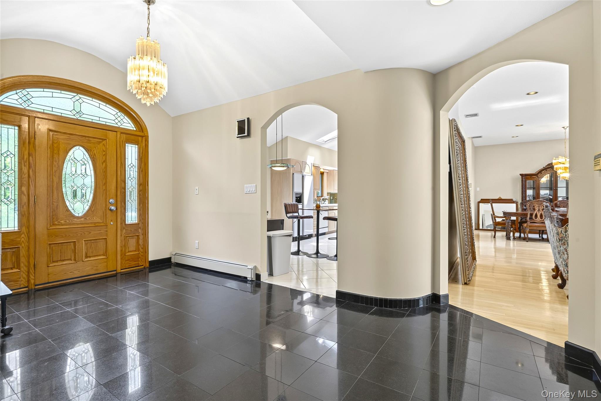 5th image of 22 Penn Dr, Huntington, NY 11746 | MLS# 1039503