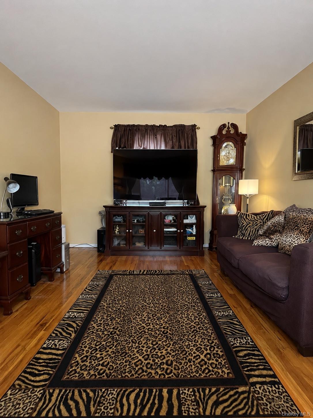 3rd image of 1340 Mac Donough Pl, New York, NY 10465 | MLS# 1039516
