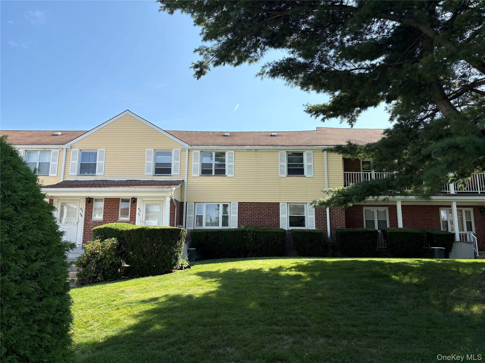 2nd image of 67 71 Cloverdale Ln #148, New York, NY 11364 | MLS# 1039533