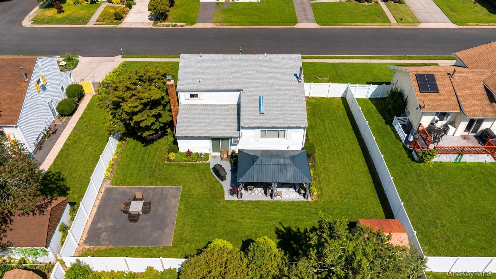 3rd image of 164 Bark Ave, Islip, NY 11722 | MLS# 1039558