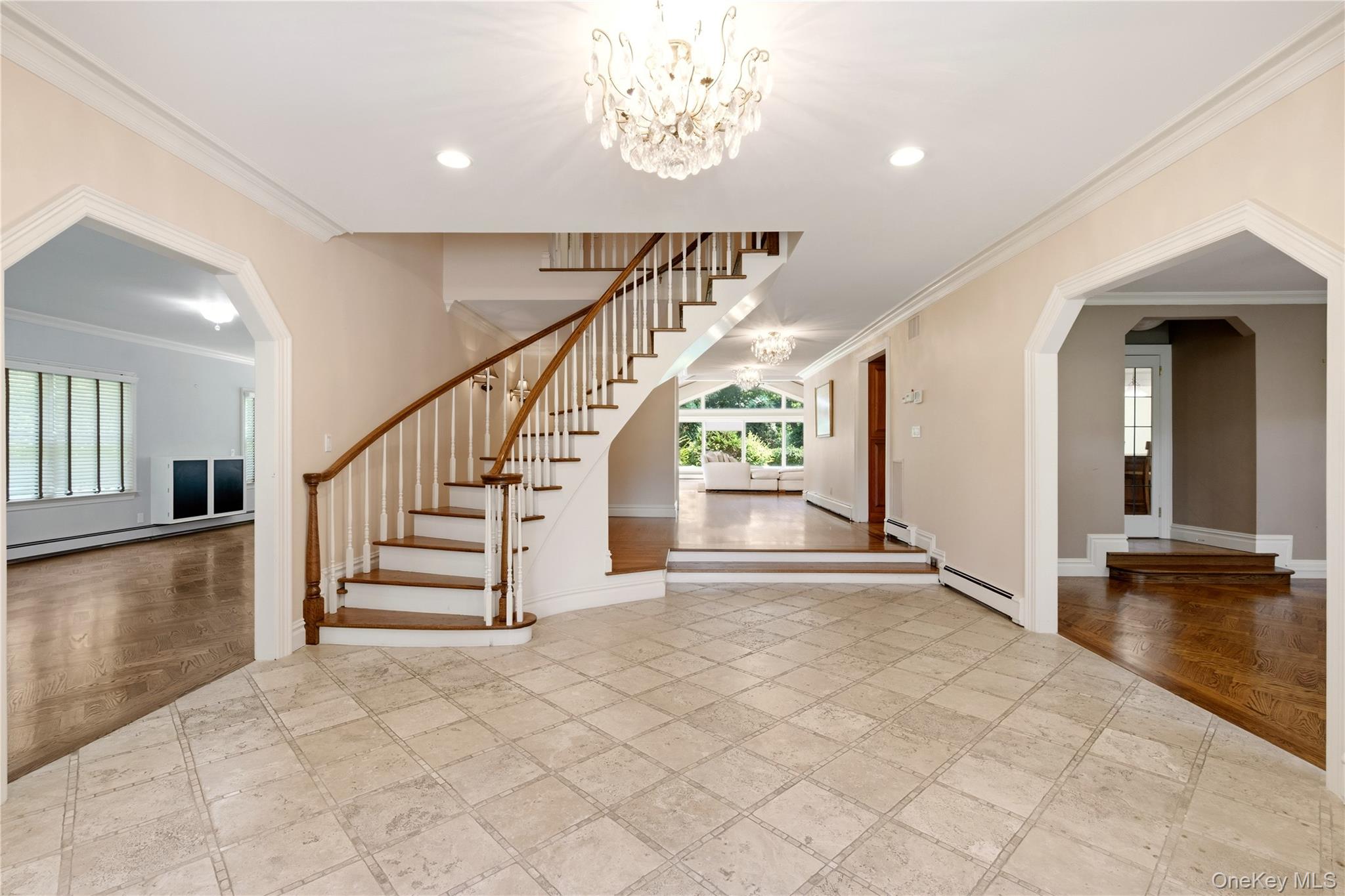 4th image of 6 Lighthouse Pt, Huntington, NY 11743 | MLS# 1039565