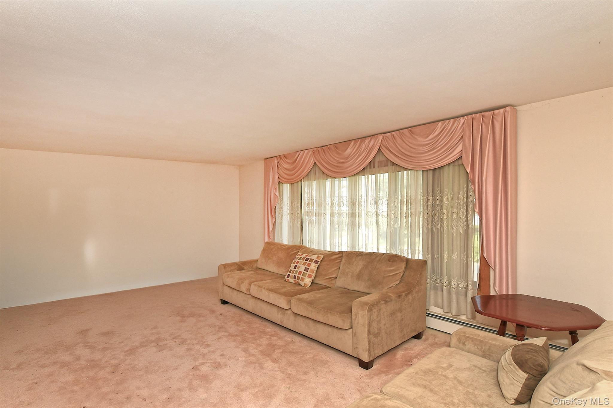 3rd image of 1699 Meadowbrook Rd, Hempstead, NY 11566 | MLS# 1039593