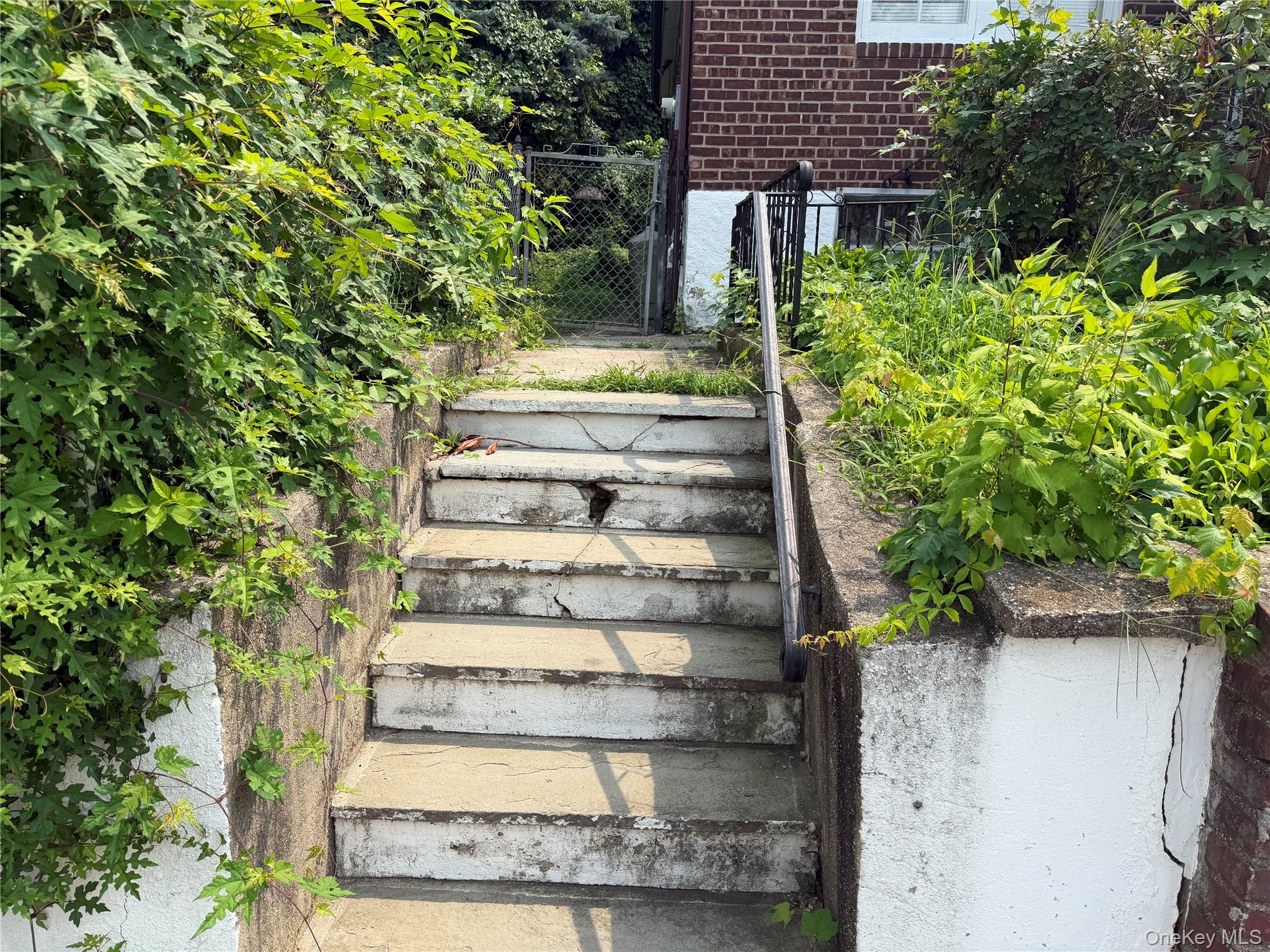 5th image of 56 Hunt Ave, Yonkers, NY 10710 | MLS# 1039612
