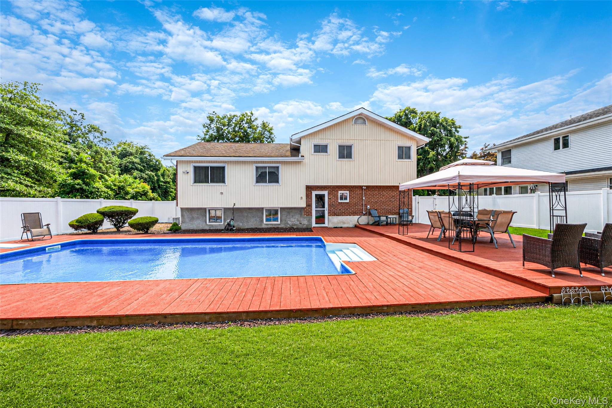 36th image of 41 Orchard St, Oyster Bay, NY 11735 | MLS# 1039624