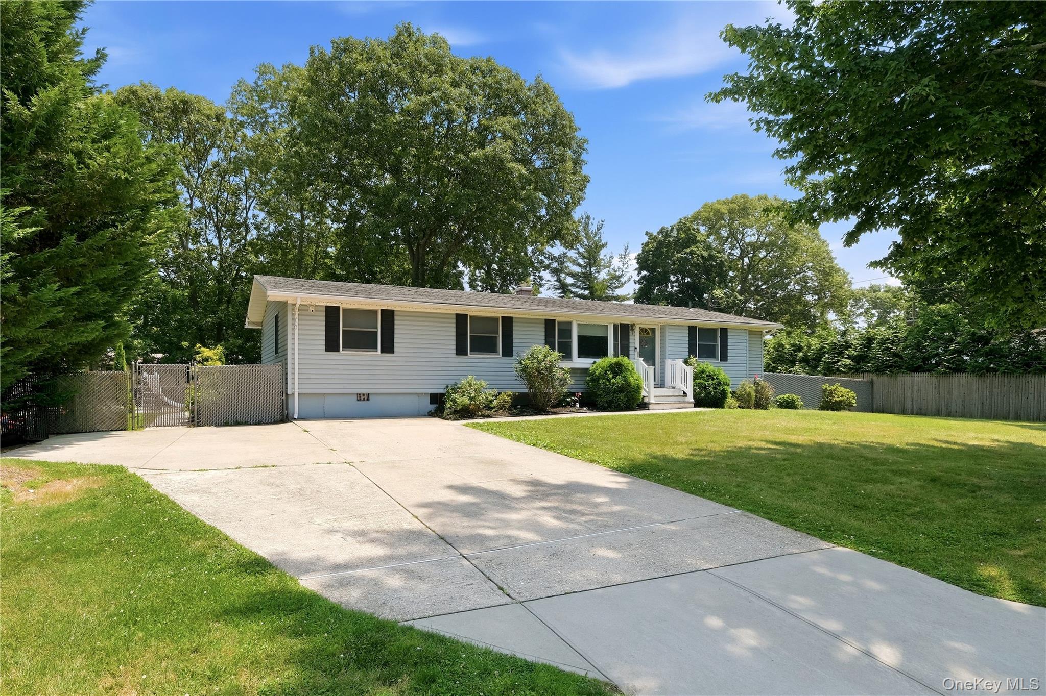 1st image of 3 Herd Ln, Brookhaven, NY 11733 | MLS# 1039635