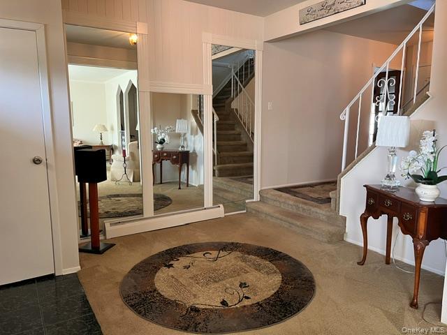 3rd image of 32 Columbine Ln, Smithtown, NY 11754 | MLS# 1039646