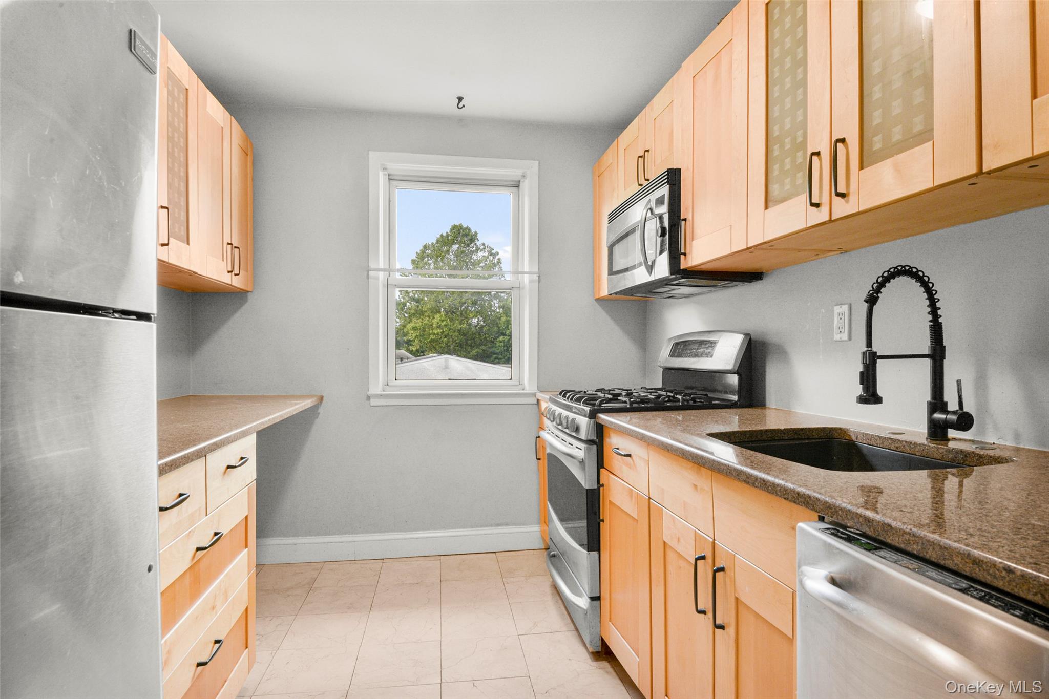5th image of 6 Avon Cir, Rye, NY 10573