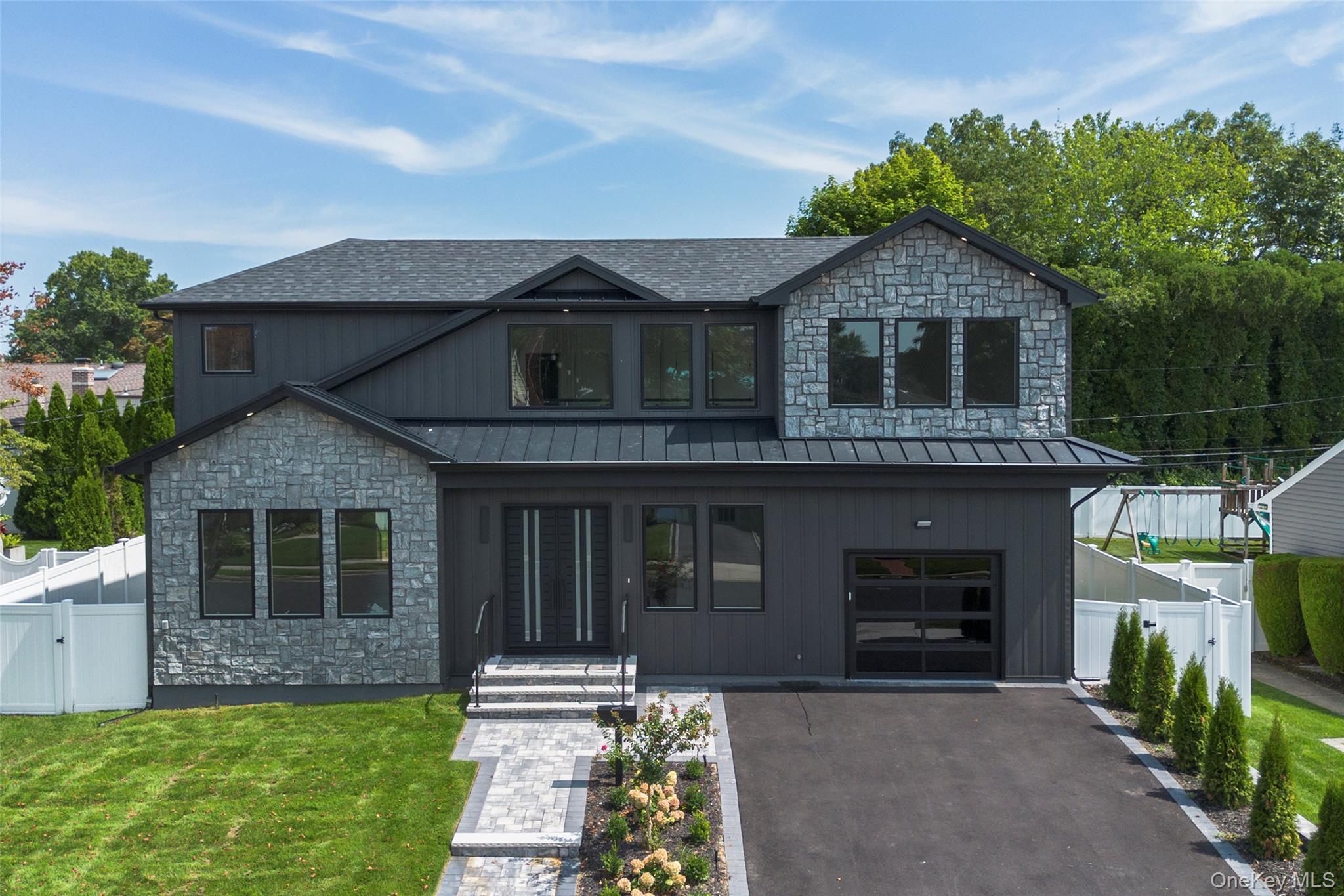 1st image of 7 Rosewood Pl, Oyster Bay, NY 11803 | MLS# 1039696