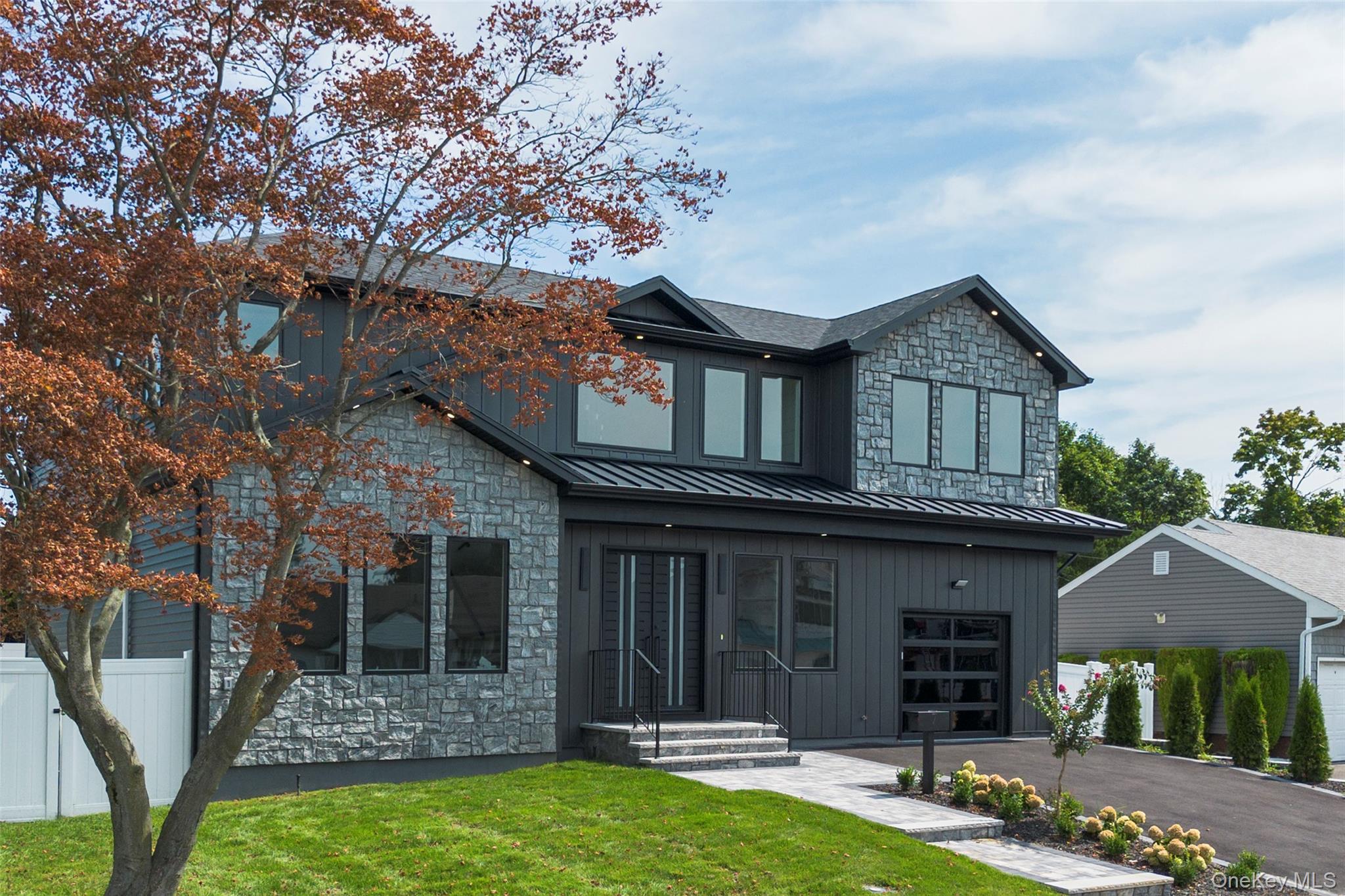5th image of 7 Rosewood Pl, Oyster Bay, NY 11803 | MLS# 1039696