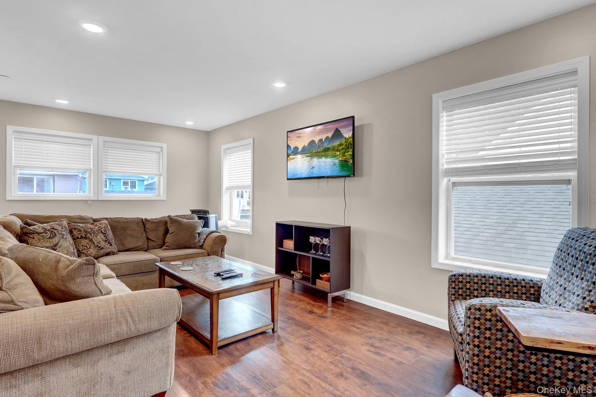 Photo 3 of Single family home for sale at 72 Arizona Ave, Long Beach, NY 11561 | MLS# 1039719 | Listing updated on 2026-09-05