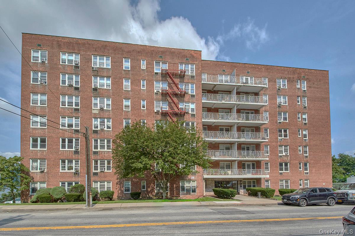 1st image of 709 Warburton Ave #2F, Yonkers, NY 10701 | MLS# 1039728