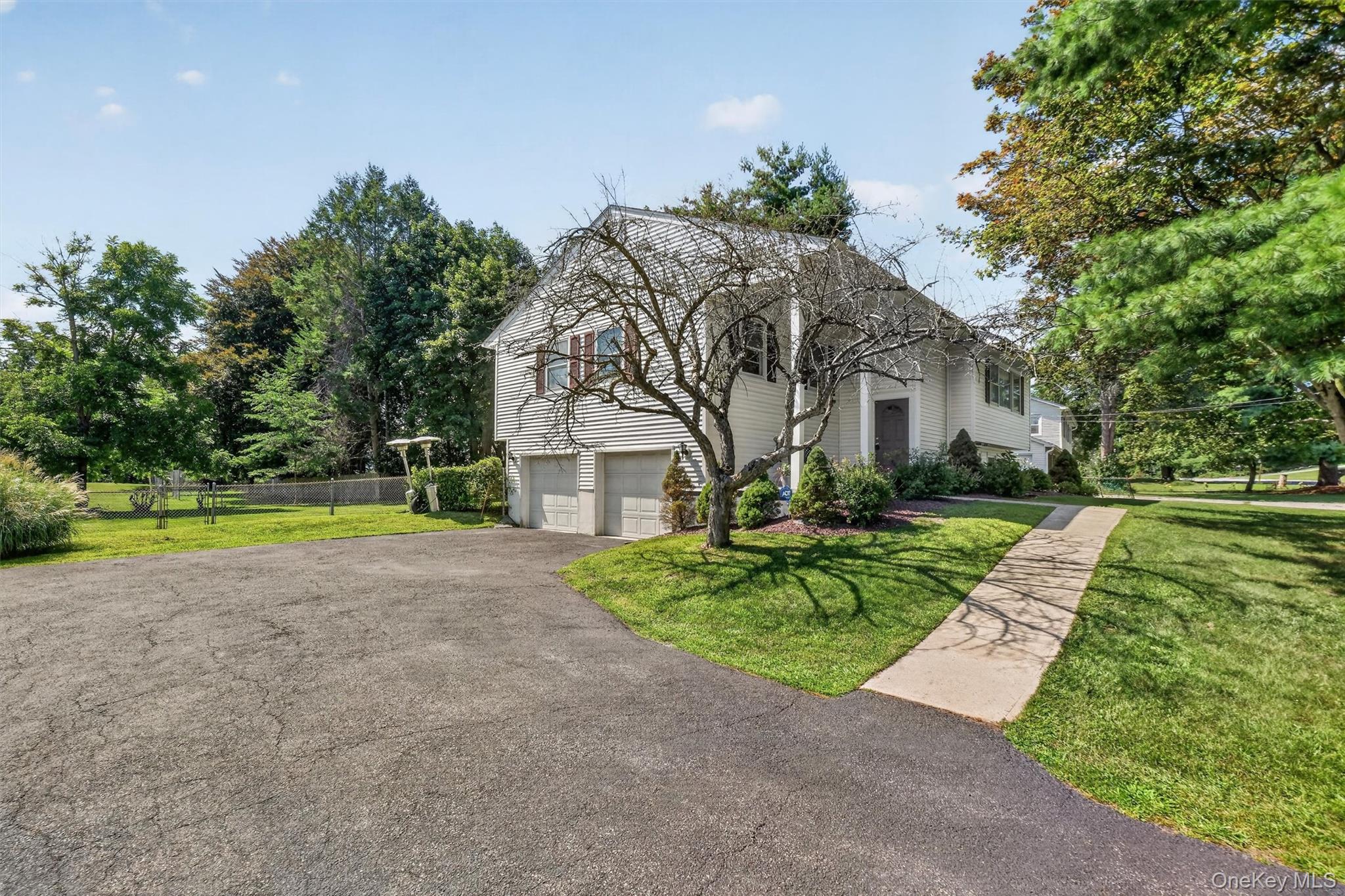 4th image of 32 Hagan Dr, Poughkeepsie, NY 12603 | MLS# 1039732