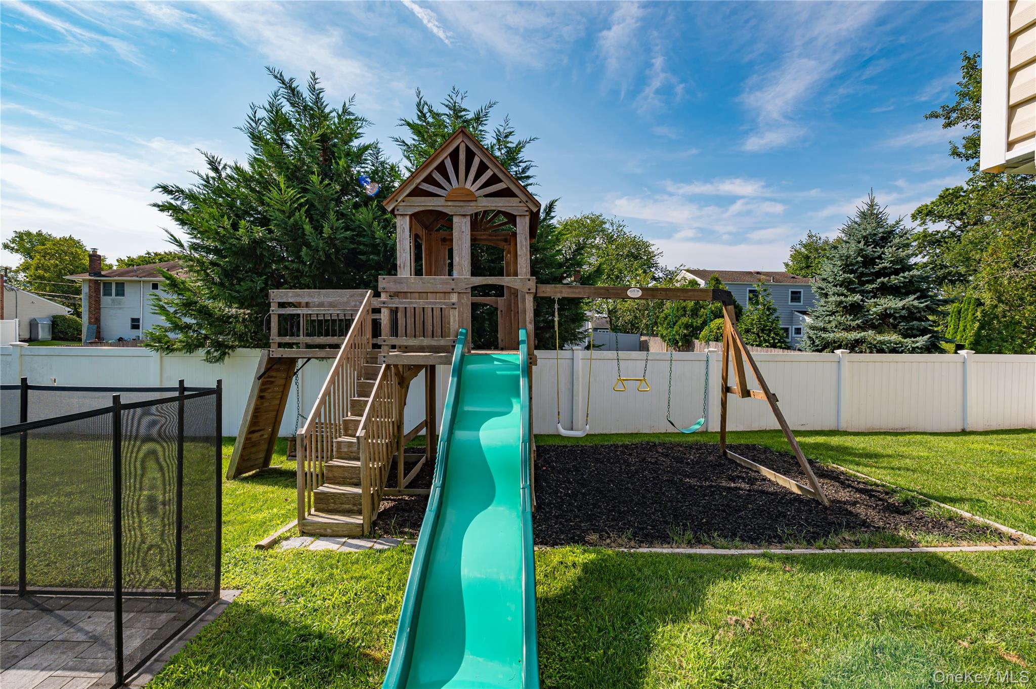 36th image of 165 Pepperidge Rd, Islip, NY 11769 | MLS# 1039743