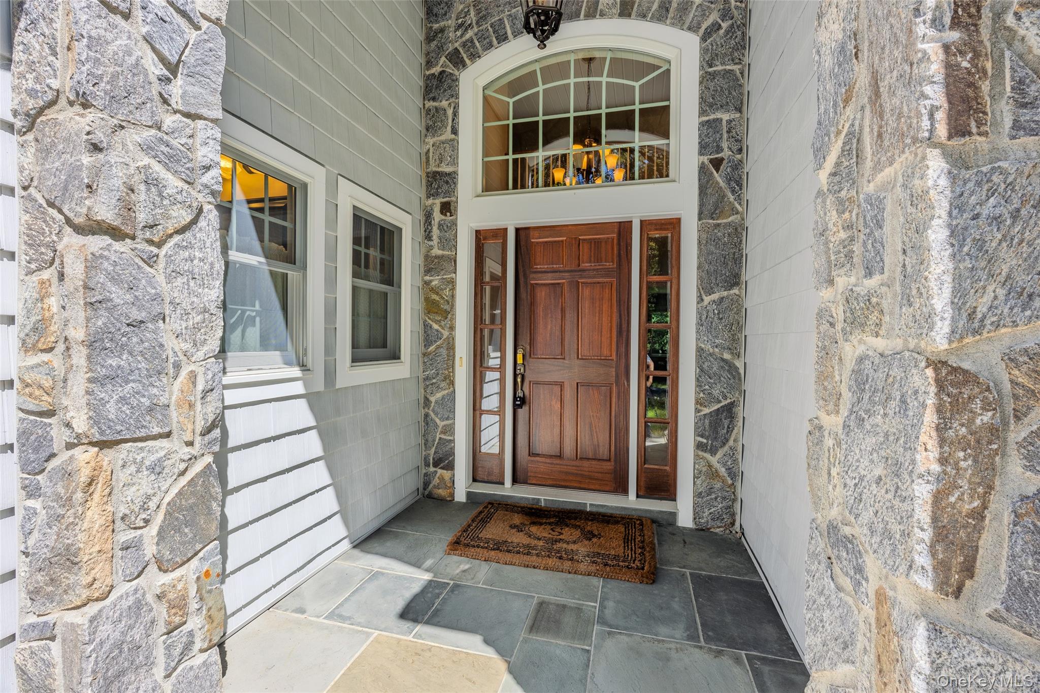 4th image of 23 Cliff Rd, Brookhaven, NY 11777 | MLS# 1039772