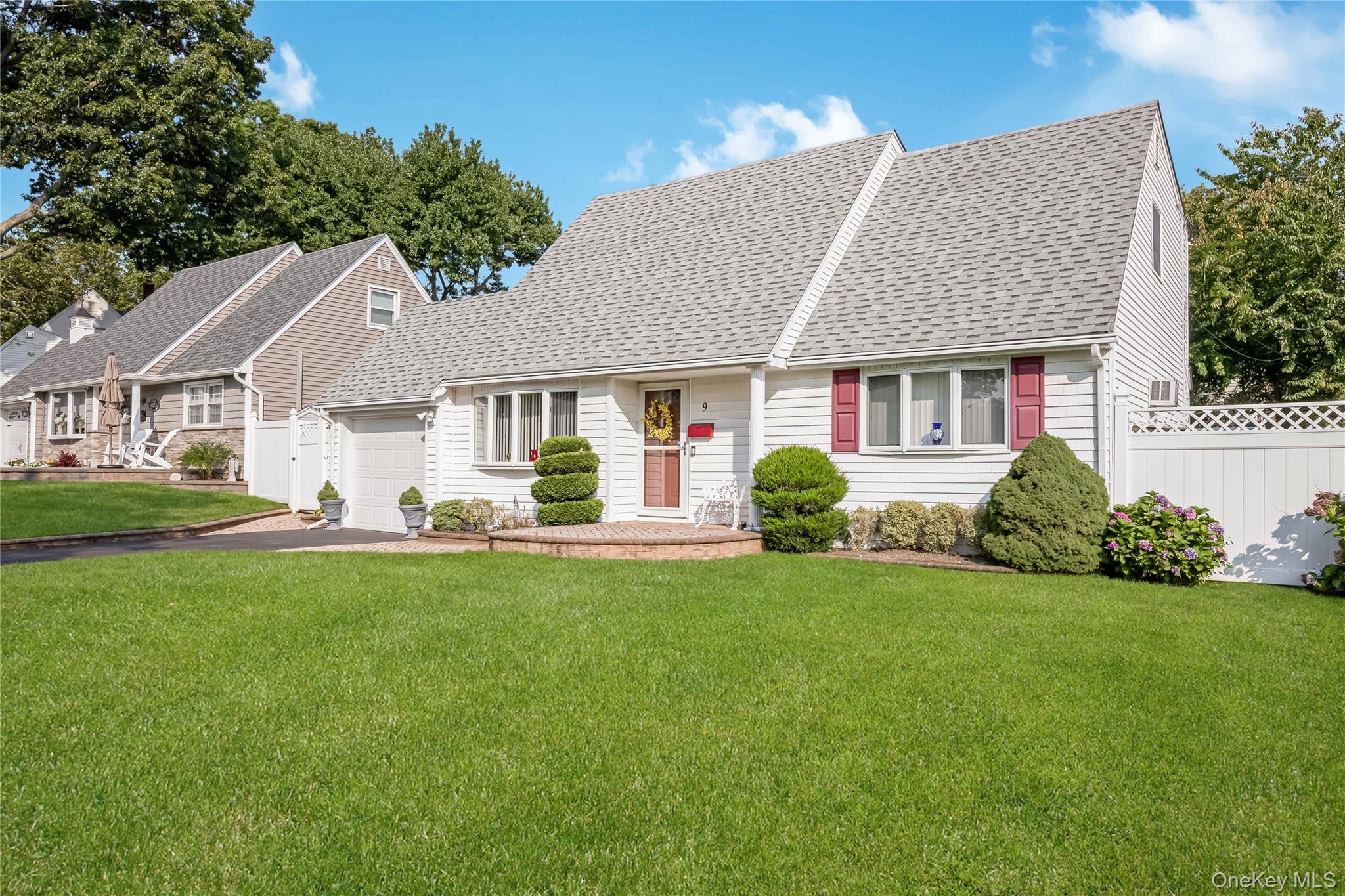2nd image of 9 Linwood Ave, Oyster Bay, NY 11735 | MLS# 1039800
