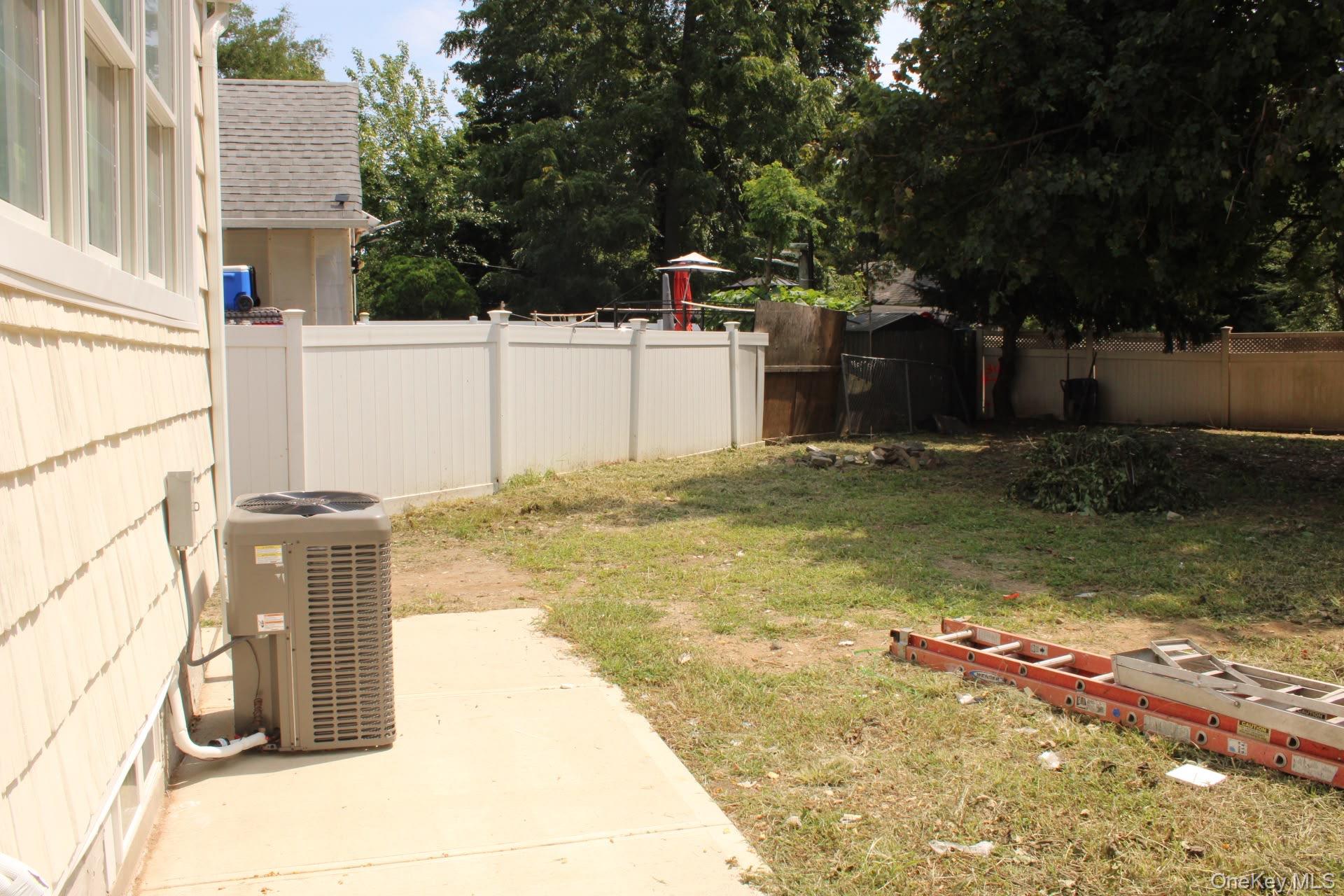 2nd image of 98 Steamboat Road, North Hempstead, NY 11024 | MLS# 1039801