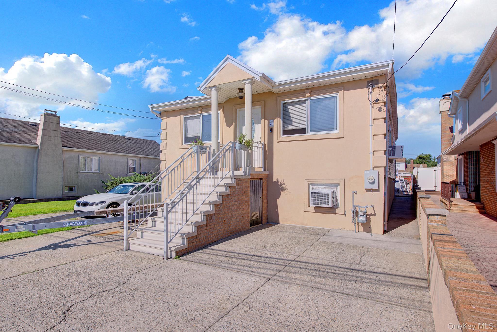 3rd image of 76 Suffolk Rd, Hempstead, NY 11558 | MLS# 1039818